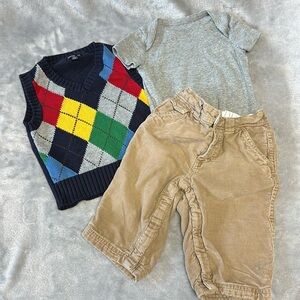 GAP - 3 piece  outfit. Size 3-6 months.